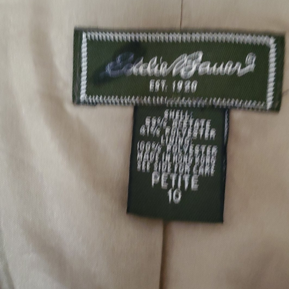 Blazer - Picture 3 of 3